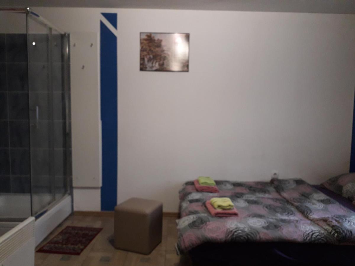 Hostel Topic Banja Luka Esterno foto