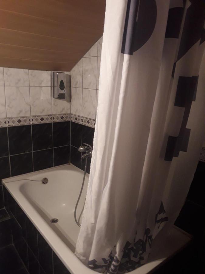 Hostel Topic Banja Luka Esterno foto